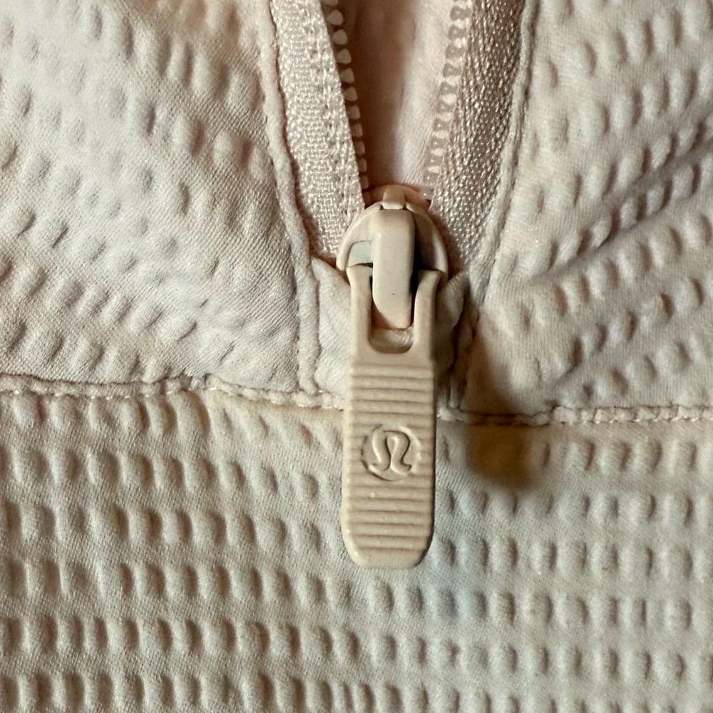 Lululemon Pack Light Packable Pullover in Porcelain Pink